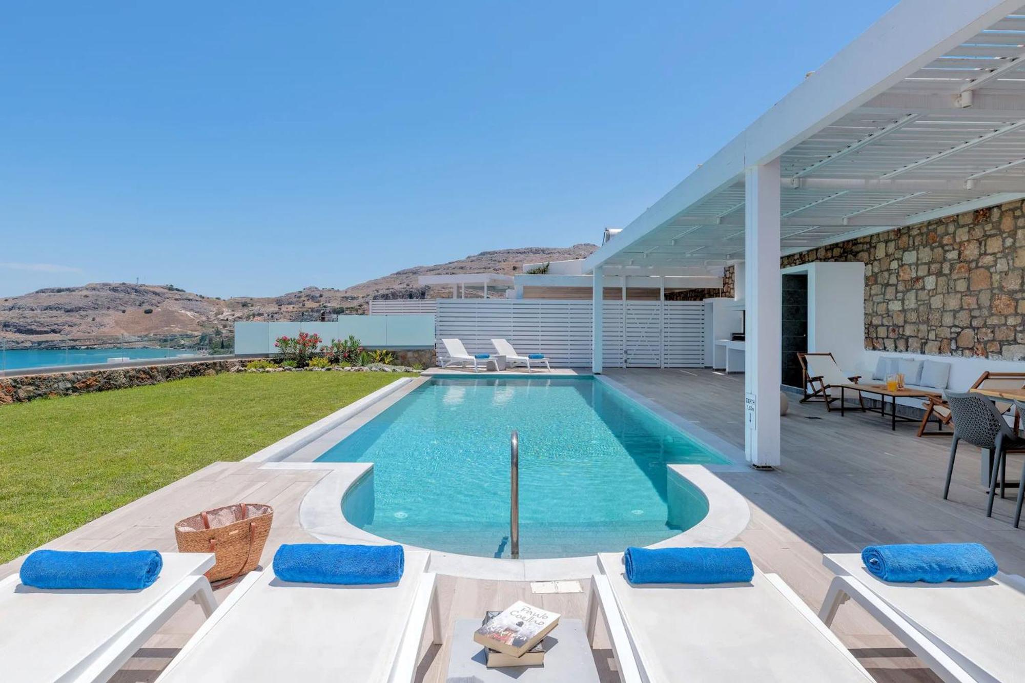 Executive Rhodes Akrotiri Stunning Sea Views 3 Bedrooms